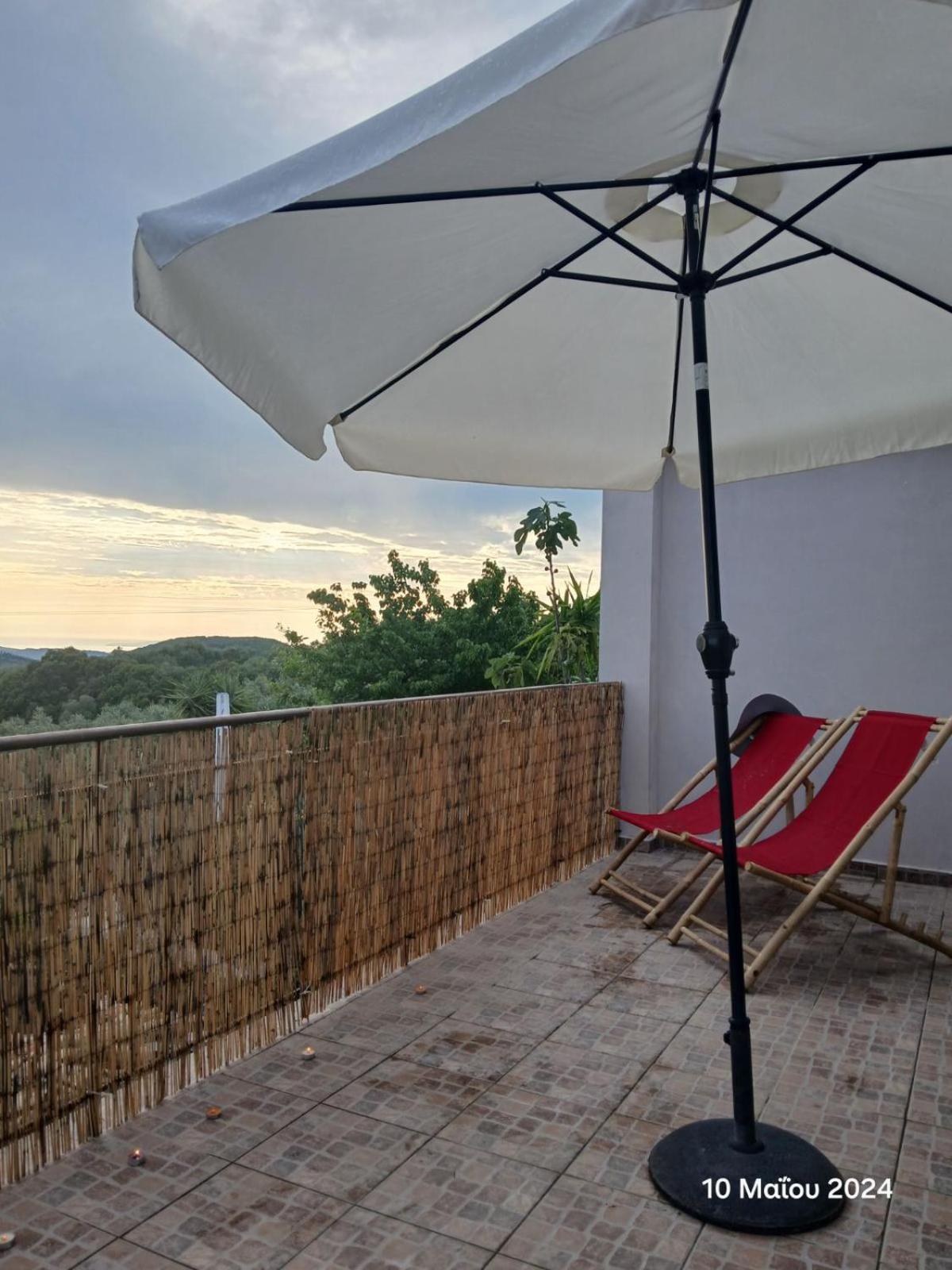 Guest House Christos Sgourades Екстер'єр фото